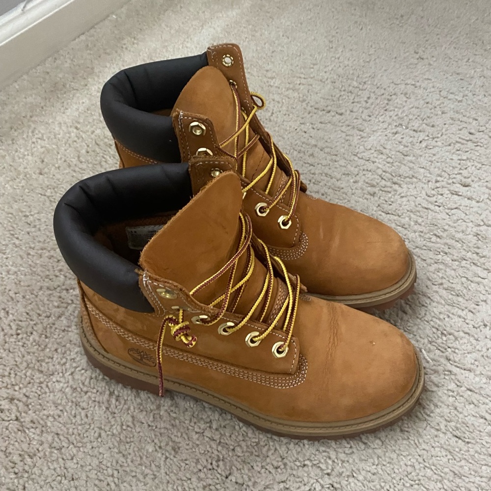Barely worn timberlands